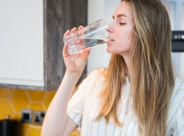 Thời điểm vàng để uống nước: Bí quyết đơn giản giữ cơ thể khỏe mạnh mỗi ngày