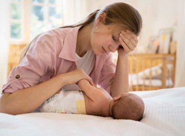 Lo Lắng Sau Sinh: Hiểu Biết và Cách Hỗ Trợ